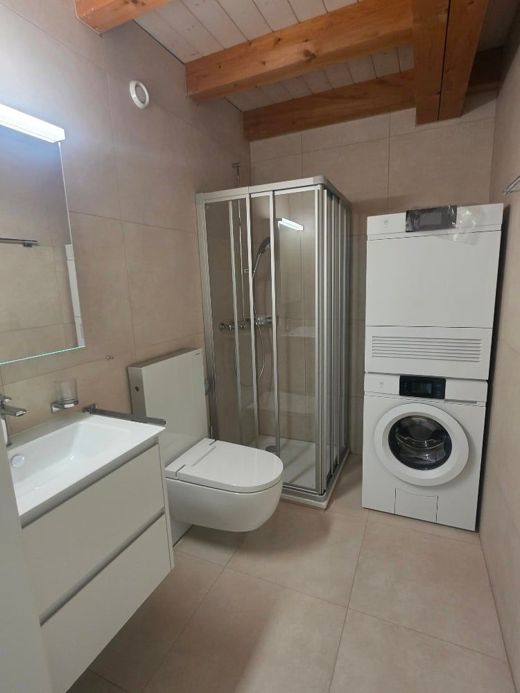 Luxuriöse 2.5 -Zimmerwohnung im EG am Nelkenring 2 - Bild 11