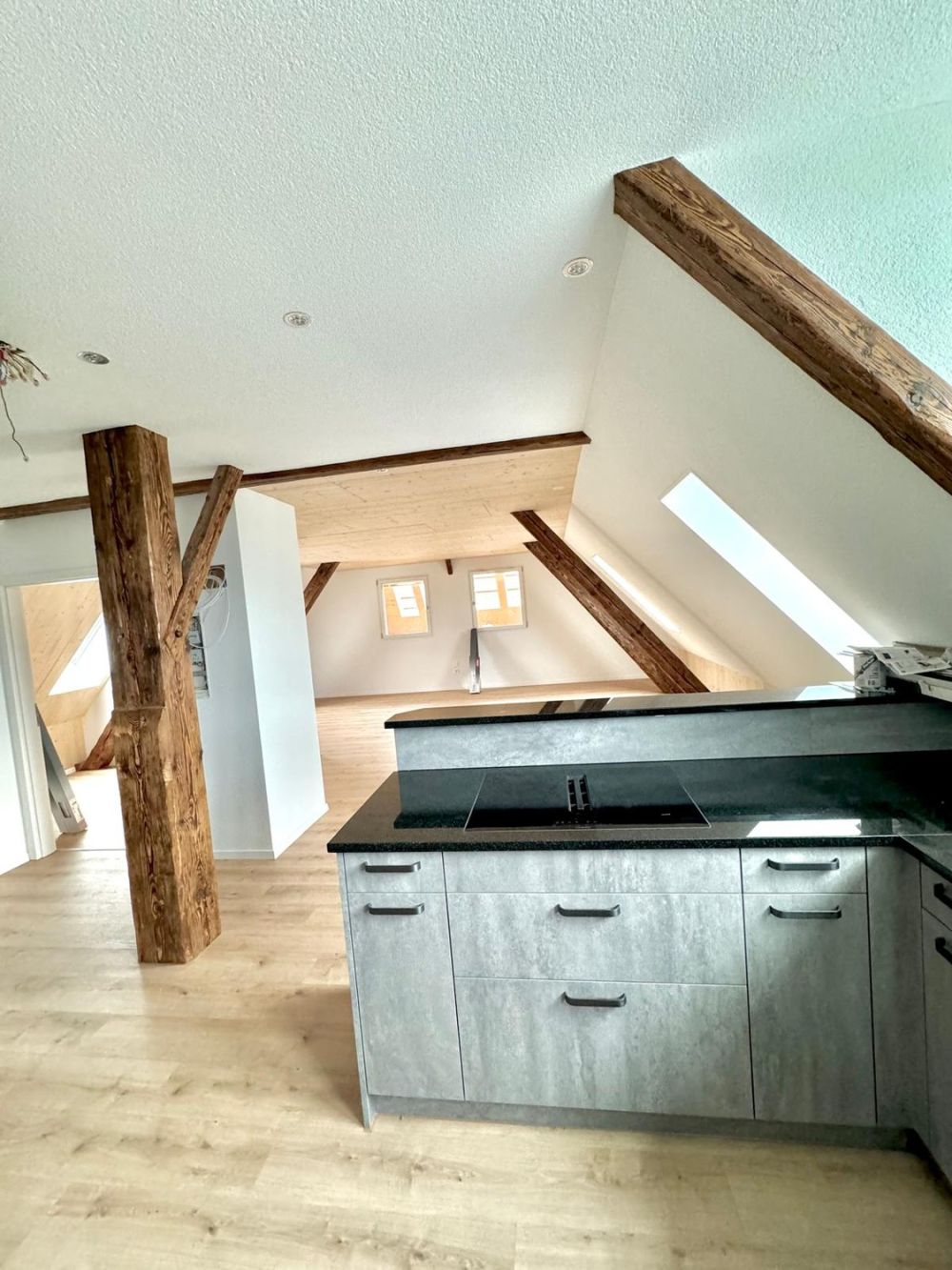 Neue 5.5-Zimmer-Dachwohnung in Rütschelen – ruhig, modern und mit viel Charme - Bild 1