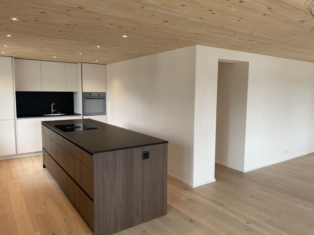 Exklusives Wohnen in einer grosszügigen Wohnung mit grossem Balkon - Erstvermietung - Bild 3