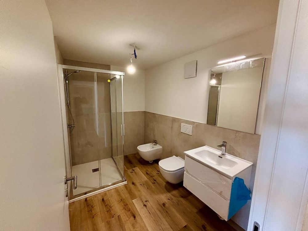 Erstklassige Lage (B) - 4.5 Zimmer/100 m² (2. OG) - Camignolo - Bild 4
