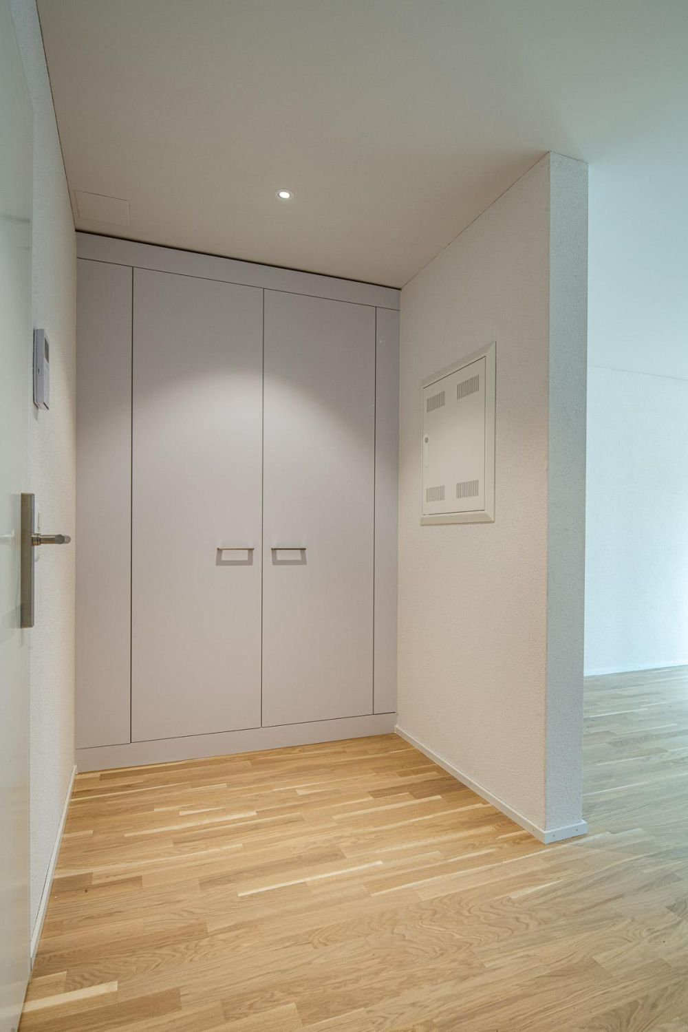 Moderne 2.5-Zimmer-Wohnung im Herzen von Neuhausen! - Bild 6