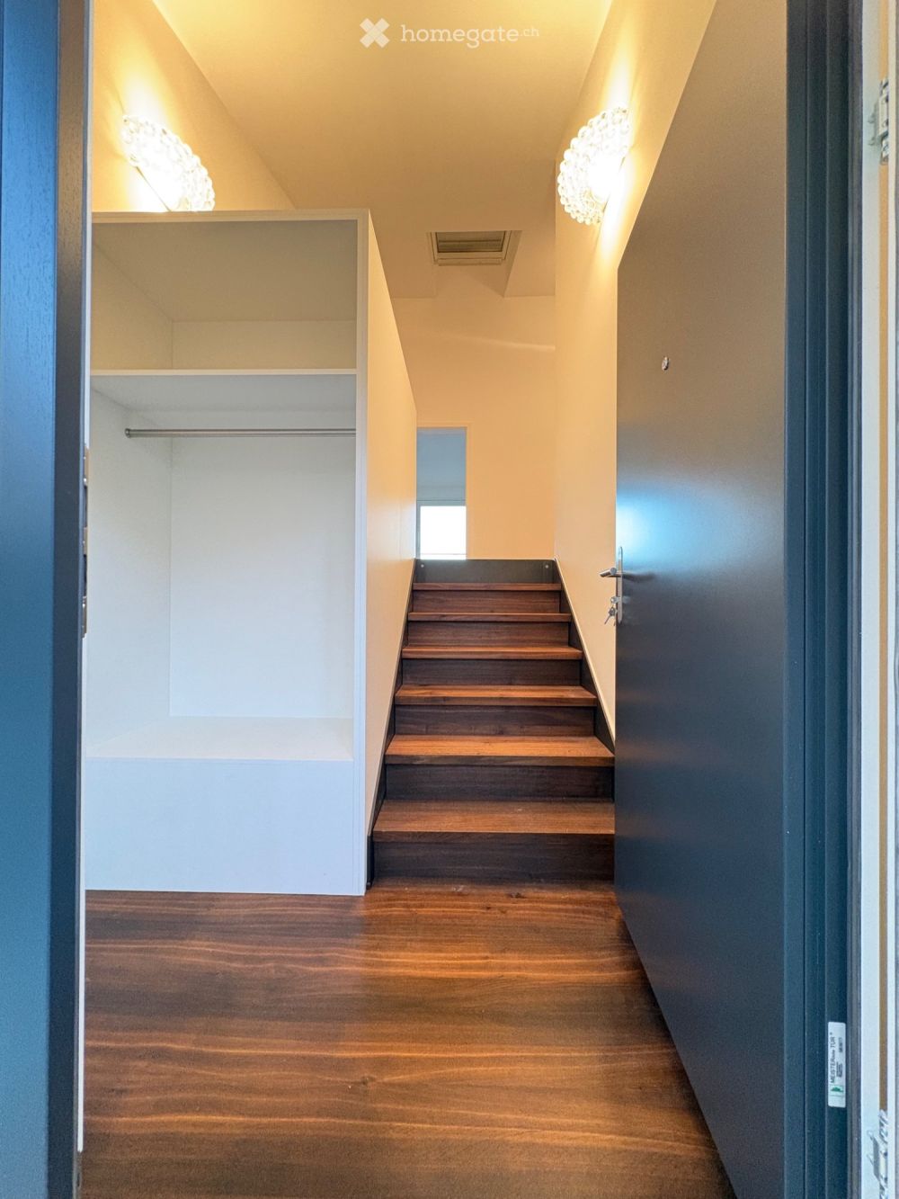 Loftartige 2.5-Zi-Dachw. 105 m² mit Balkon & Sonnenterrasse - Bild 4