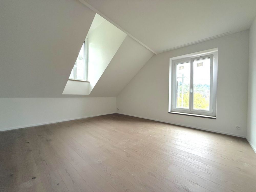 Exklusive kernsanierte Dachwohnung im schönen Bauma - 141e8fc0-b2f5-470d-a5fd-a58f607ff92a.jpg