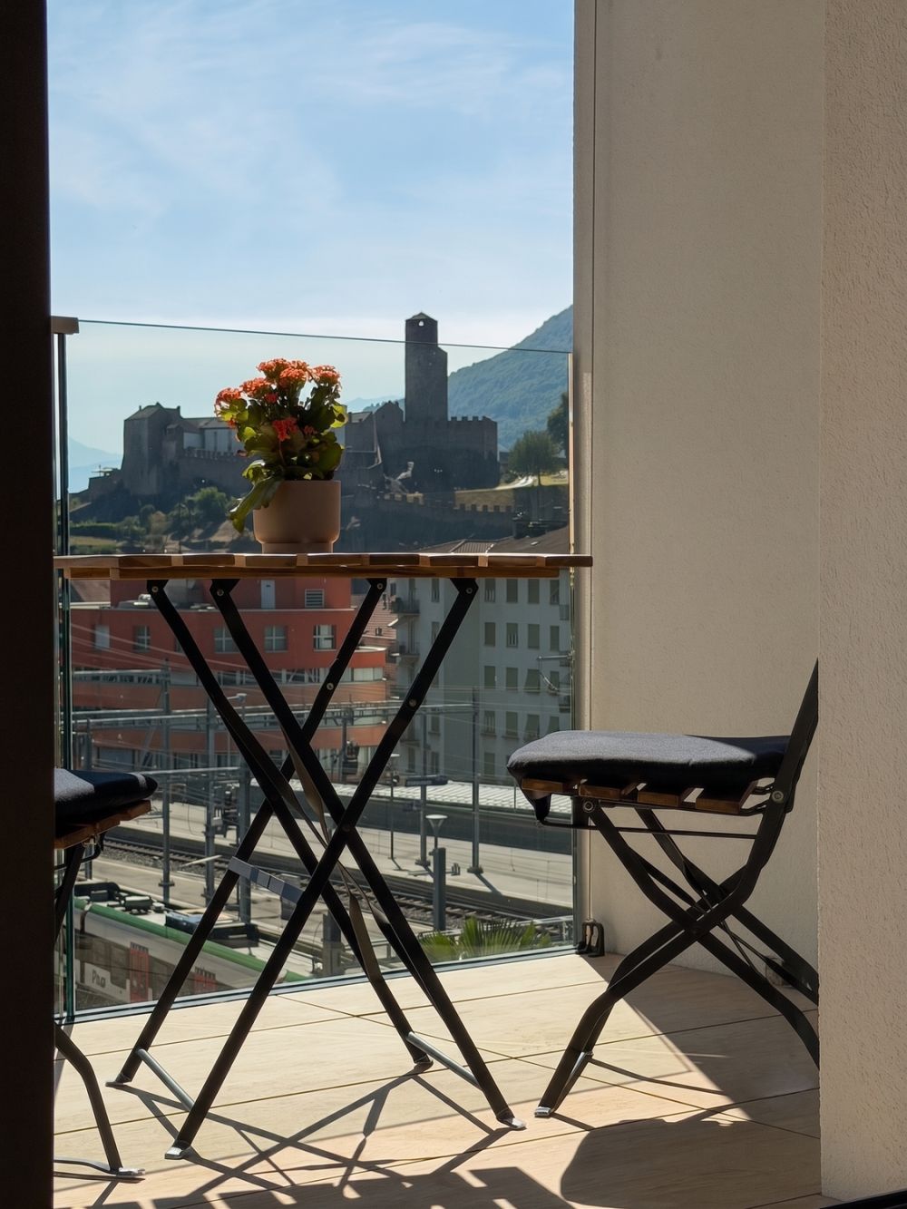 Appartamento arredato con balcone – 2 min dalla stazione di Bellinzona, da 1 mese - Bild 2