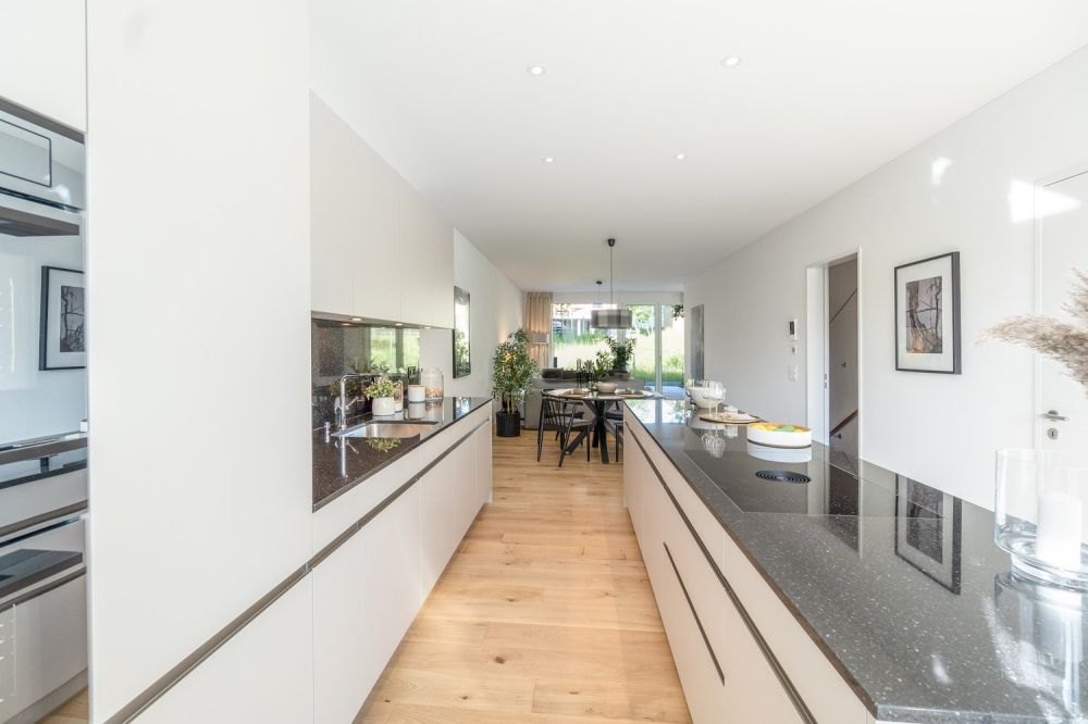 Ihr neues Zuhause: Grosszügiges 5½-Zimmer-Reiheneinfamilienhaus - Erstbezug - Bild 2
