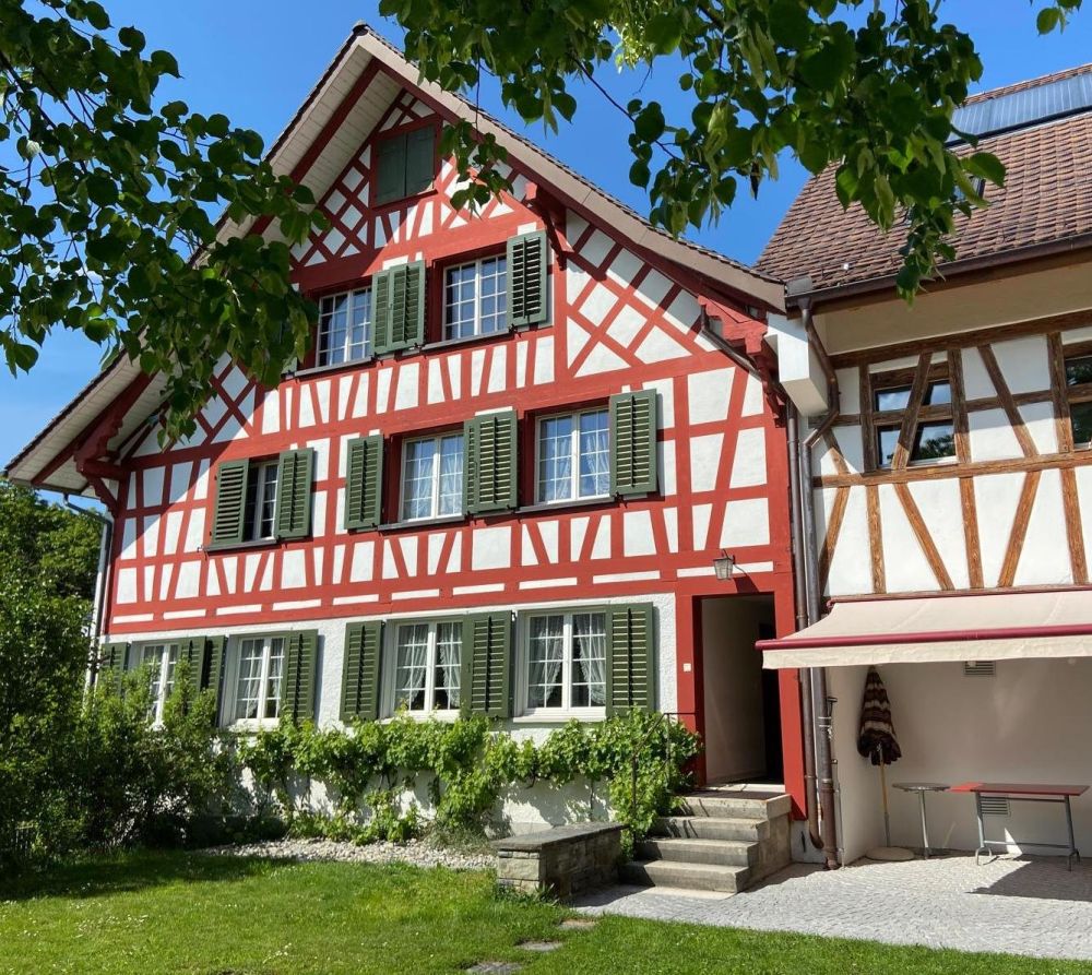 Renoviertes Bauernhaus aus 1799 mit 6.5 Zimmern und grossem Garten - Aussen