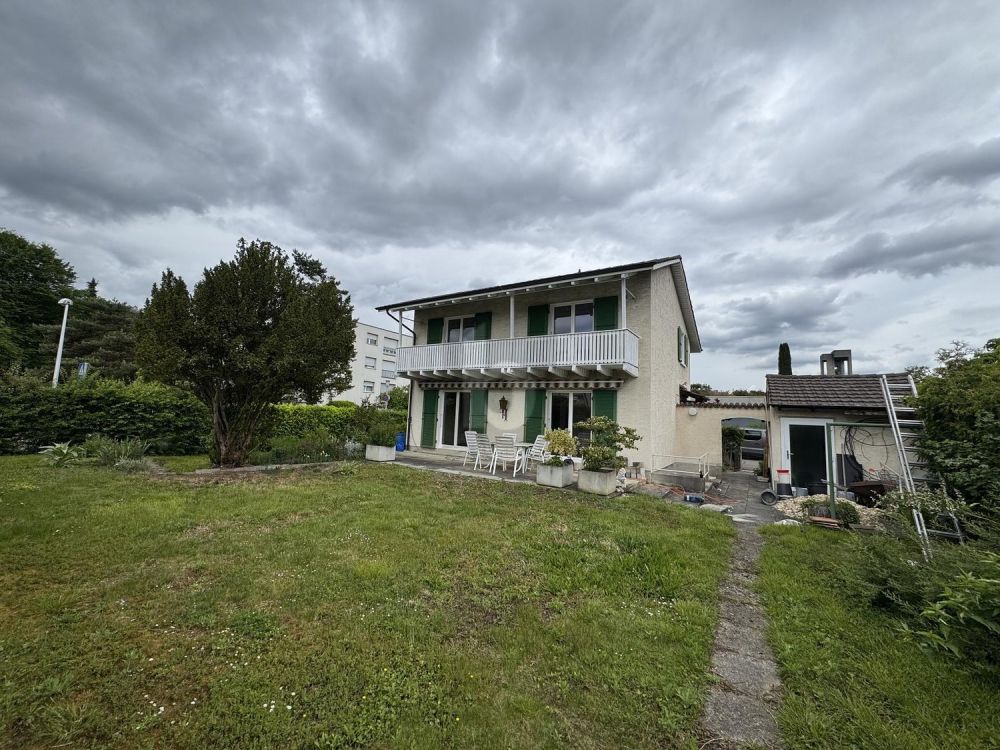 FRISCH RENOVIERT, FREISTEHEND, EINFACH ZUHAUSE - Bild 1
