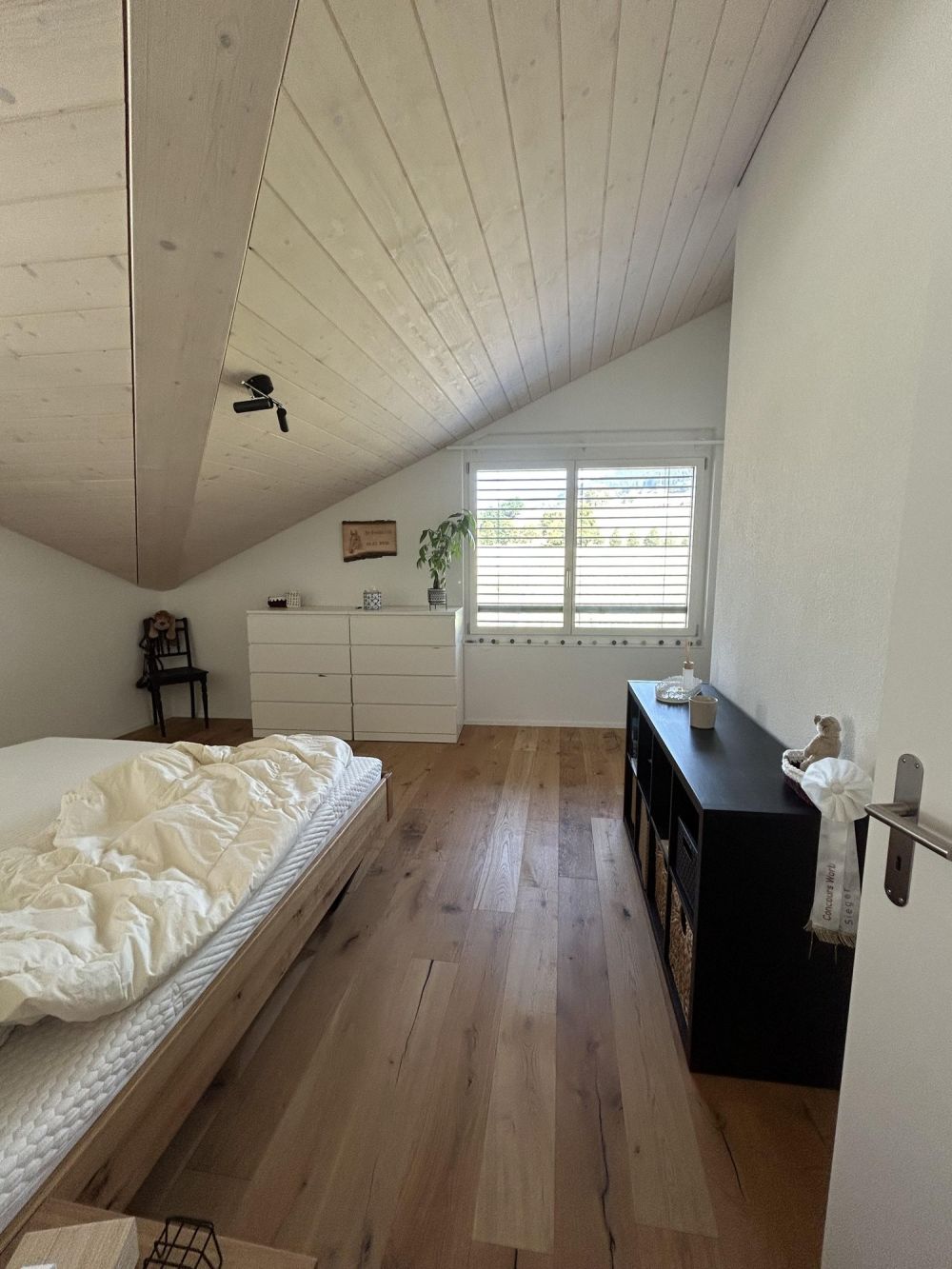 Moderne Dachwohnung mit Blick ins Grüne - Bild 7