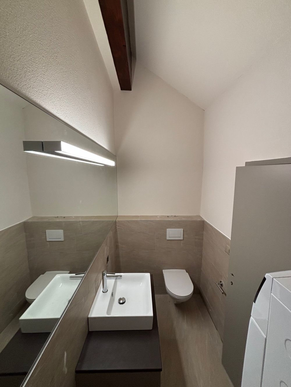 Sehr grosse, aussergewöhnliche Dachwohnung an ruhiger Lage - Bild 8