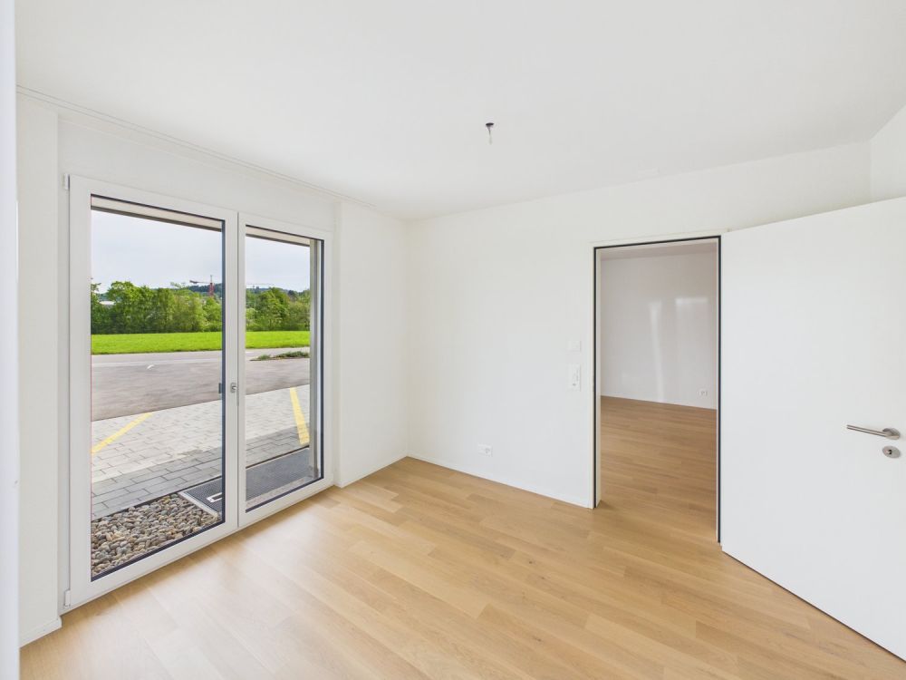Moderne 2.5-Zimmerwohnung mit 14m2 Balkon - Bild 3