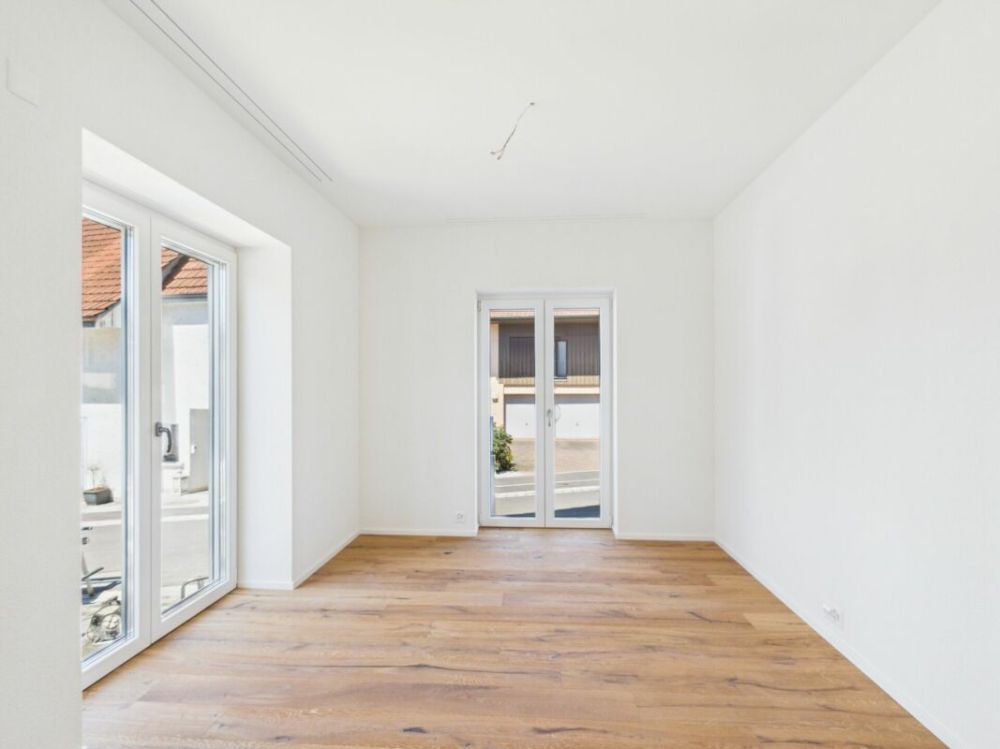 Grosszügige 7,5 Zimmer Wohnung kernsaniert für grosse Familien - Bild 2