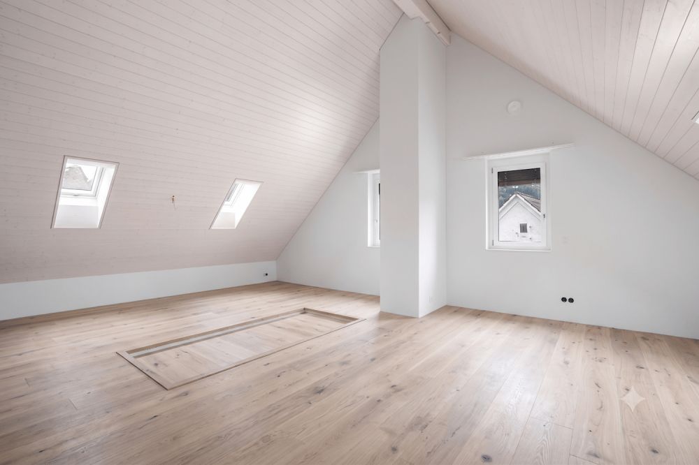 Erstbezug: Stilvolle und grosszügige Maisonette-Wohnung - Bild 2