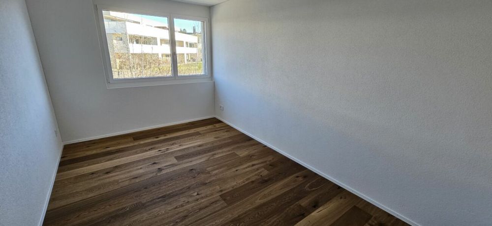 Moderne 4.5-Zimmer-Wohnung mit zwei Badezimmern, grosser Loggia und hochwertigem Ausbaustandard - Bild 7
