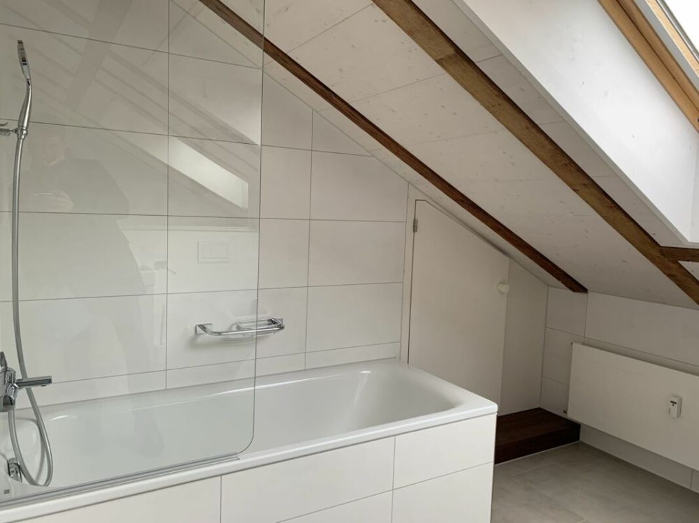 3.5-Zimmer-Dachwohnung am Rotsee - Bad mit Schlupfestrich