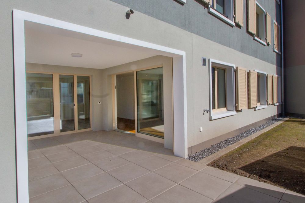 Neubau-Erstvermietung | Moderne 2.5 Zimmerwohnung mit Gartensitzplatz - Bild 4