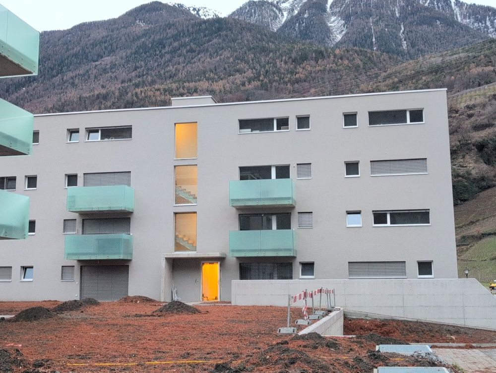 Belle opportunité ! Très bel appartement de 3 pièces 1/2, avec terrasse, à louer à Saxon ! - Bild 13