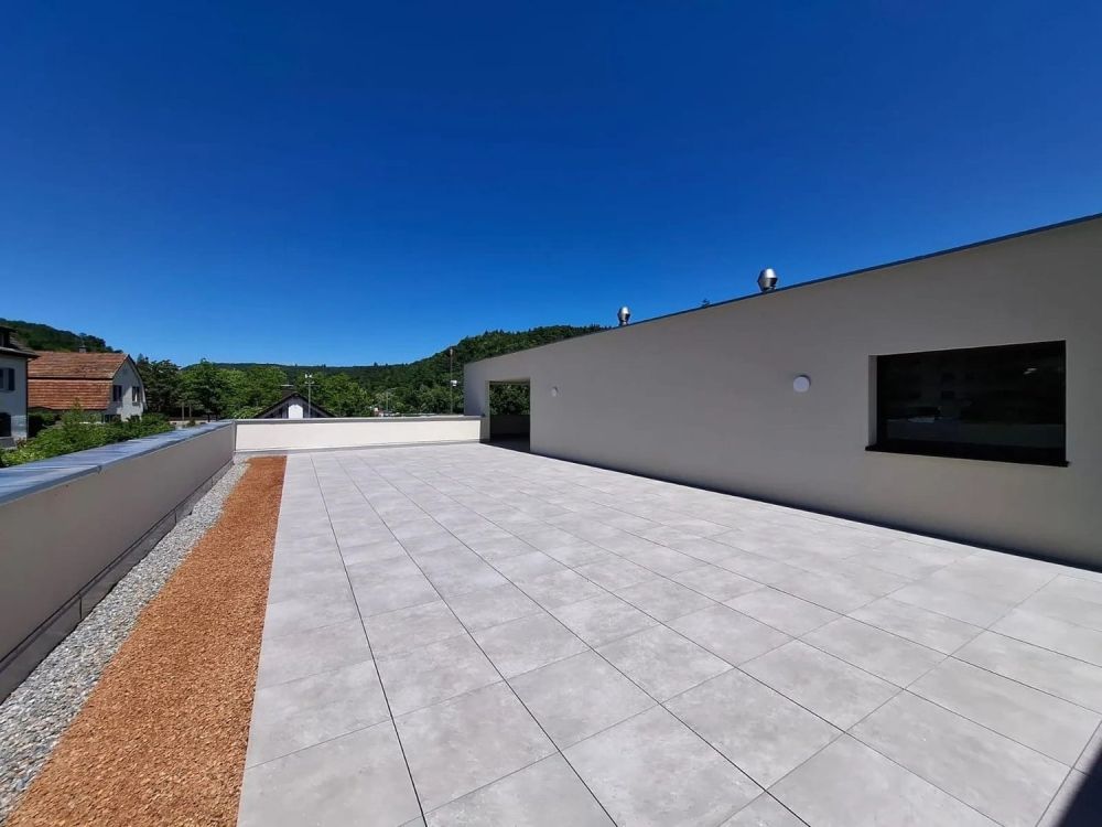 Attikawohnung mit rund 160 m² Dachterrasse, Bezug per 1. März 2027 - Bild 1