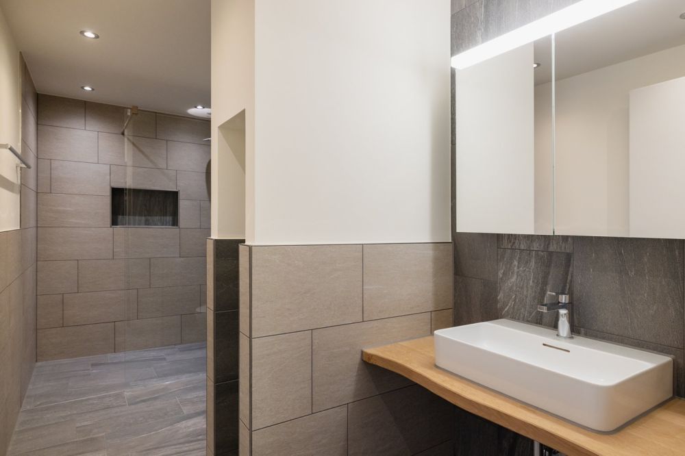 Moderne 2.5-Zimmer-Langzeit-Ferienwohnungen im Dorfkern von Näfels - Bild 6