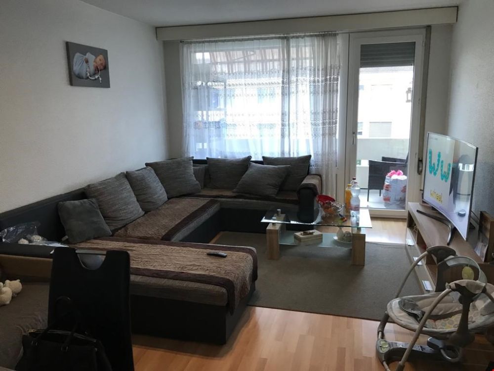 Total sanierte 3.5 Zimmerwohnung an zentraler Lage - Bild 2