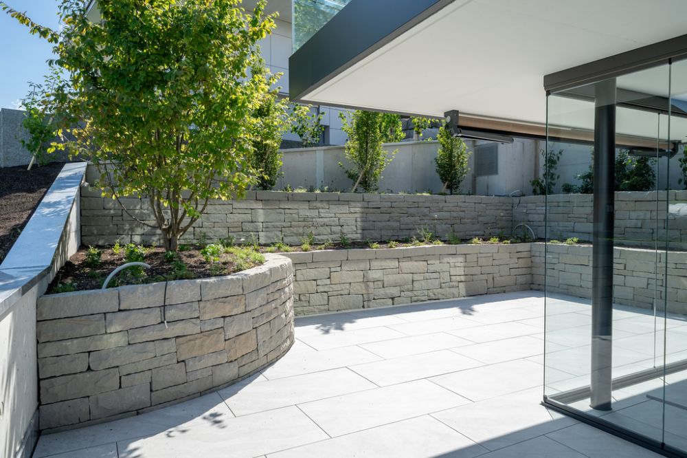Exklusive 4.5 Zimmer Gartenwohnung mit Fernsicht (Neubau) - Terrasse