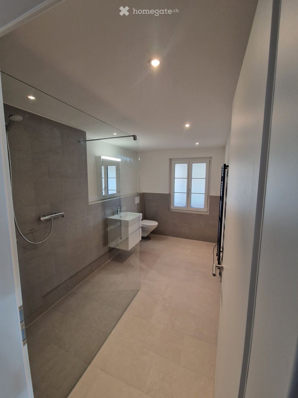 Lichterfüllte grosszügige 2.5-Zimmer-Neubauwohnung - Bild 4