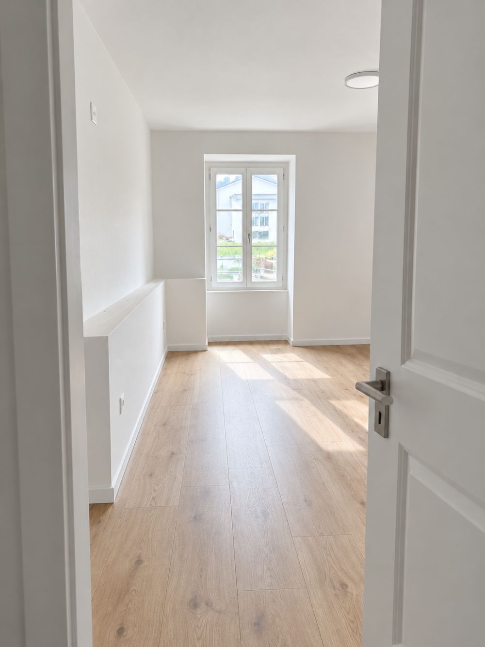 Renovierte 2,5-Zimmer-Wohnung direkt am Bahnhof - Bild 2
