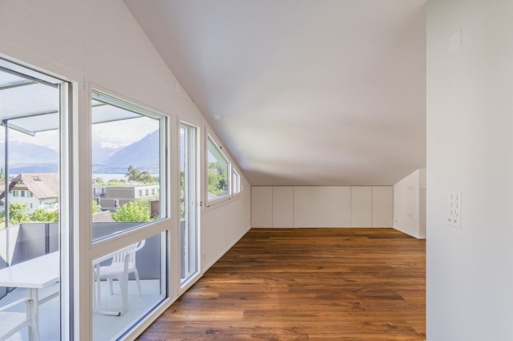 NACHMIETER GESUCHT für Grosszügige und helle 3.5-Zimmer-Dachwohnung mit Seesicht in Hünibach - Bild 6