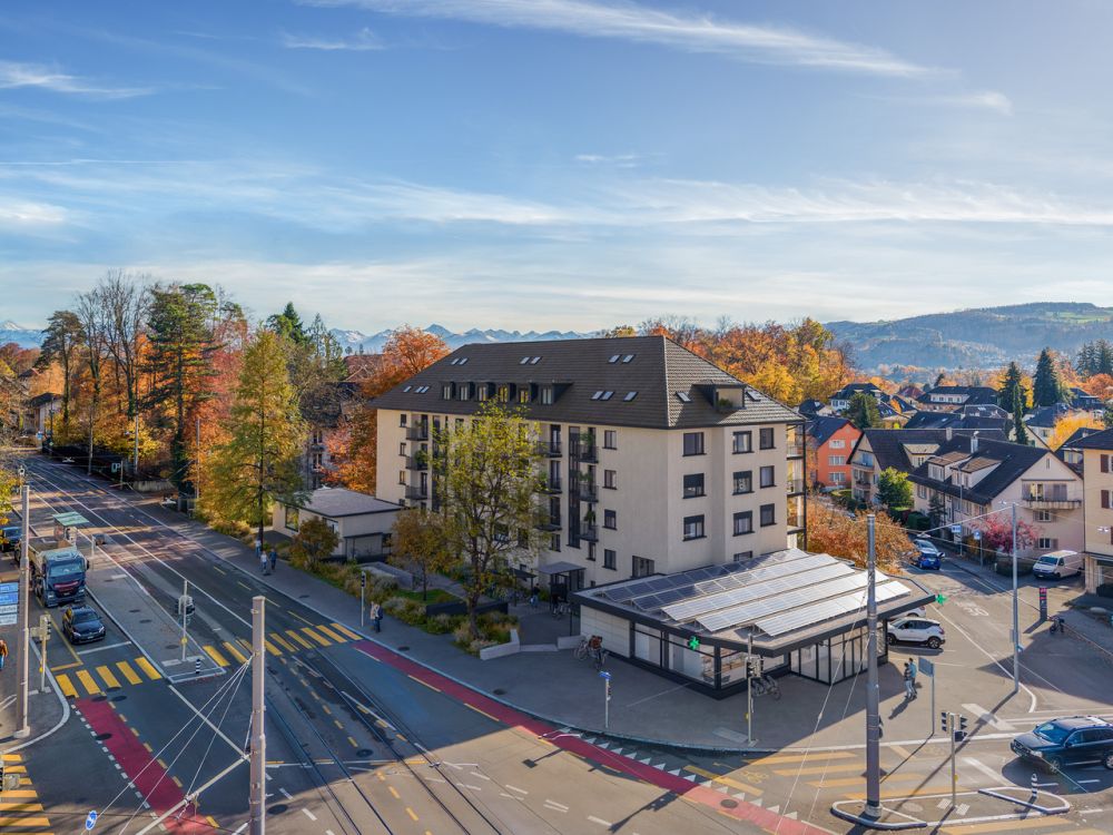 Neue Dachwohnung mit Blick auf den Gurten - Bild 6