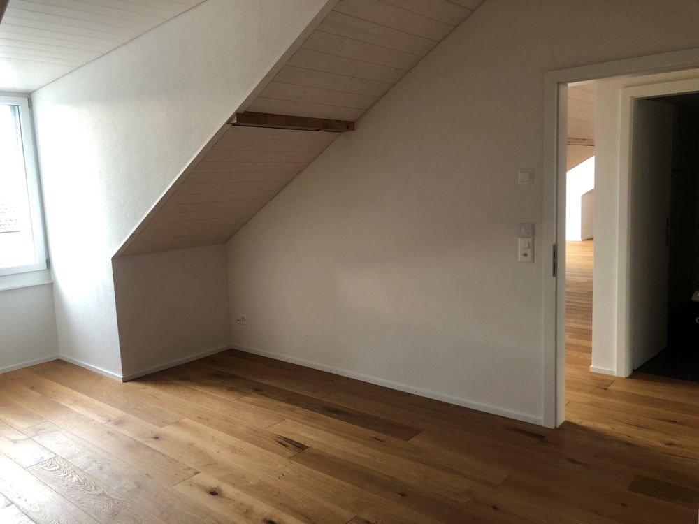 Neu erstellte, grosszügige Dachwohnung mit Charme - Bild 8