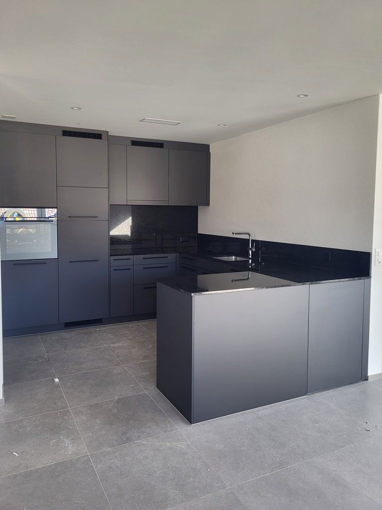 Moderne 3.5-Zimmer-Neubauwohnung mit Balkon in Gommiswald - Bild 2
