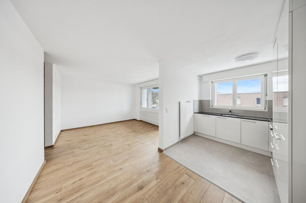 neu sanierte 1.5-Zimmer-Wohnung mit Balkon in Sumiswald - Bild 1