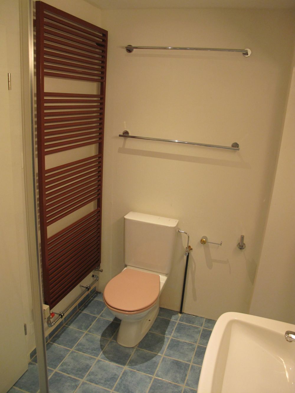 Zwei möblierte Einzelzimmer zu vermieten - keine Wohnung - Bild 7