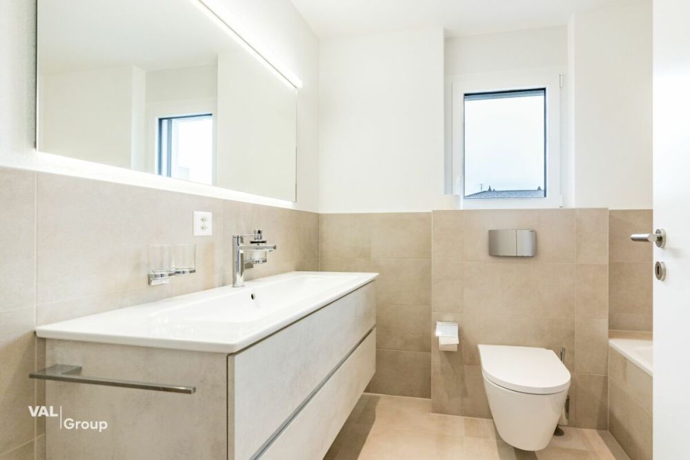 Moderne 4.5-Zimmer-Neubauwohnung in Susten - sonnig, hochwertig und mit Balkon - Bild 9