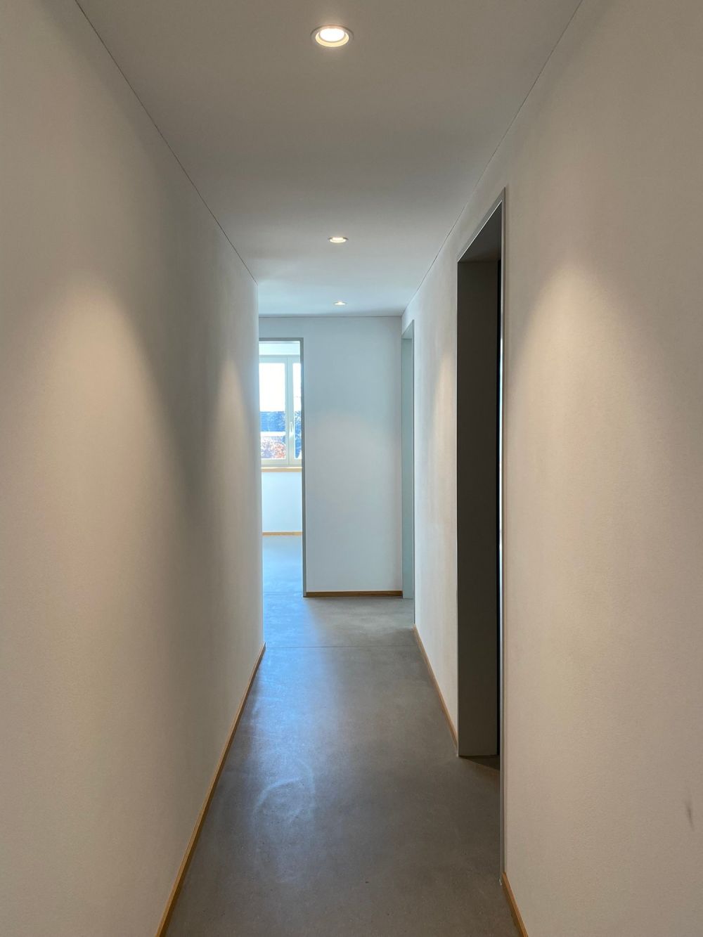 Top-moderne 4.5-Zimmer-Wohnung mit eigenem grossflächigem Garten in Brütten - Bild 7