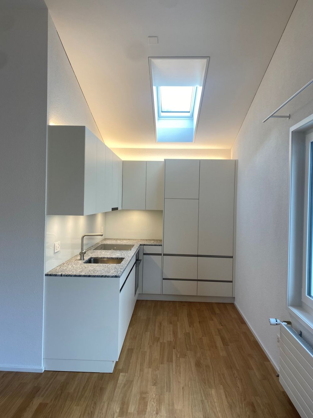 Erstvermietung 3.5-Zimmer Dachwohnung mit Balkon - Bild 3