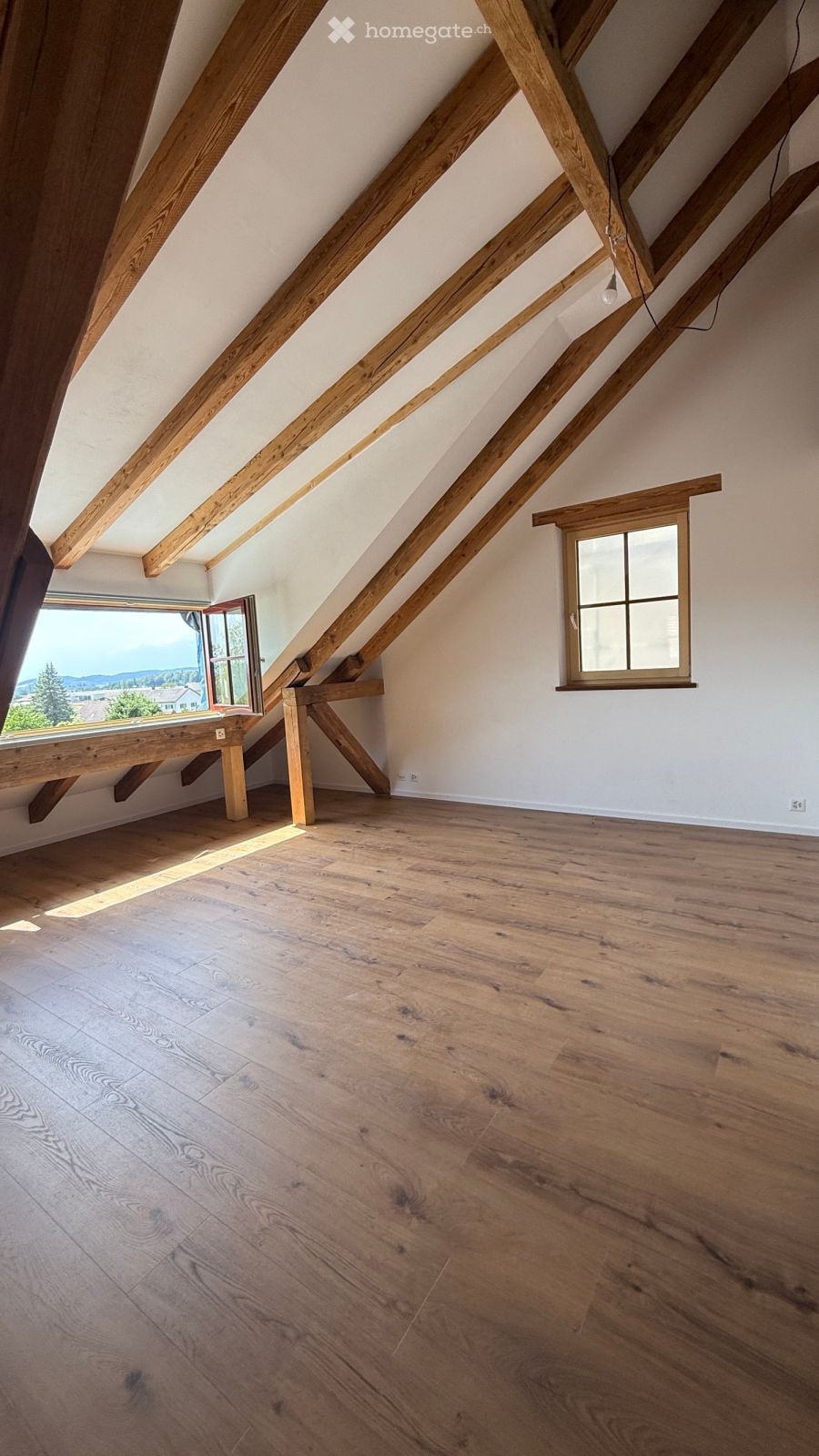 Erstbezug!         Charmante 3.5-Zimmer-Dachwohnung mit Galerie & Lift in Benken ZH - Bild 4