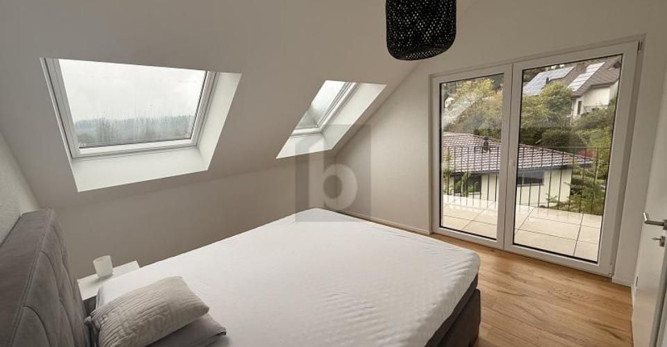 NEUBAU! LICHTDURCHFLUTET AUF ZWEI ETAGEN! - Appartement meublé 5.5 pièces - image - 4