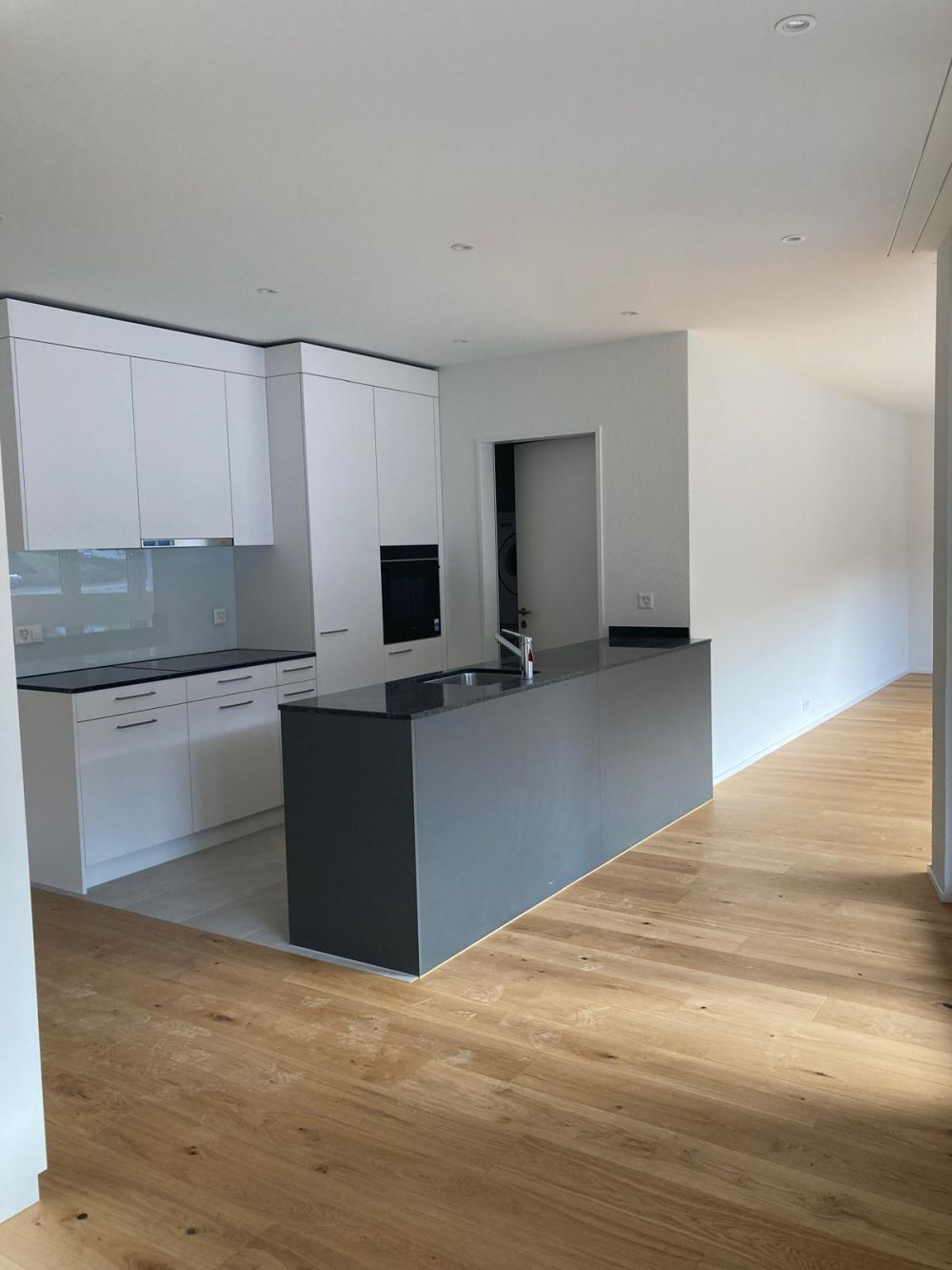 Moderne 2.5-Zimmer-Wohnung in Waldenburg - Neubau mit Komfort - Bild 2