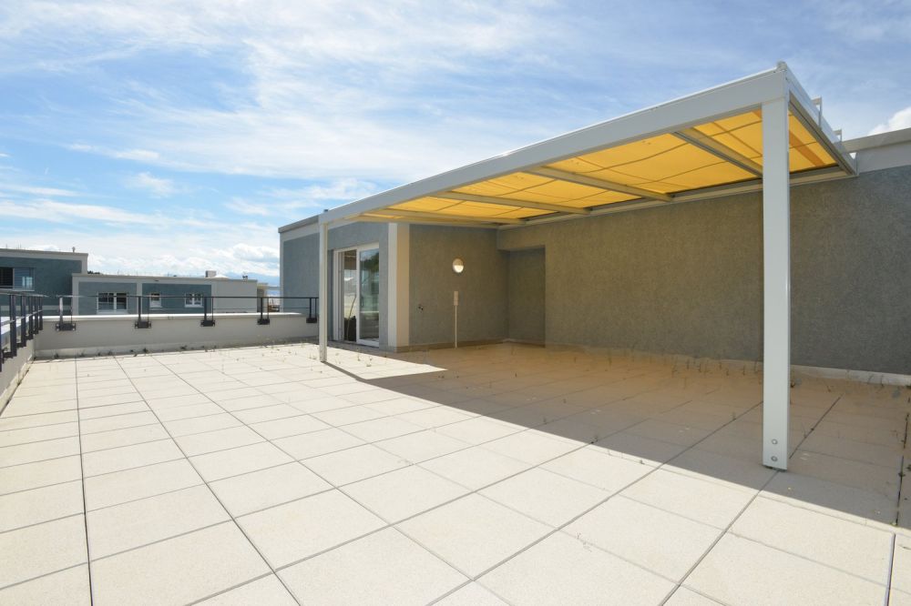 Attikawohnung mit grosser Terrasse - Balkon/Terrasse/Sitzplatz