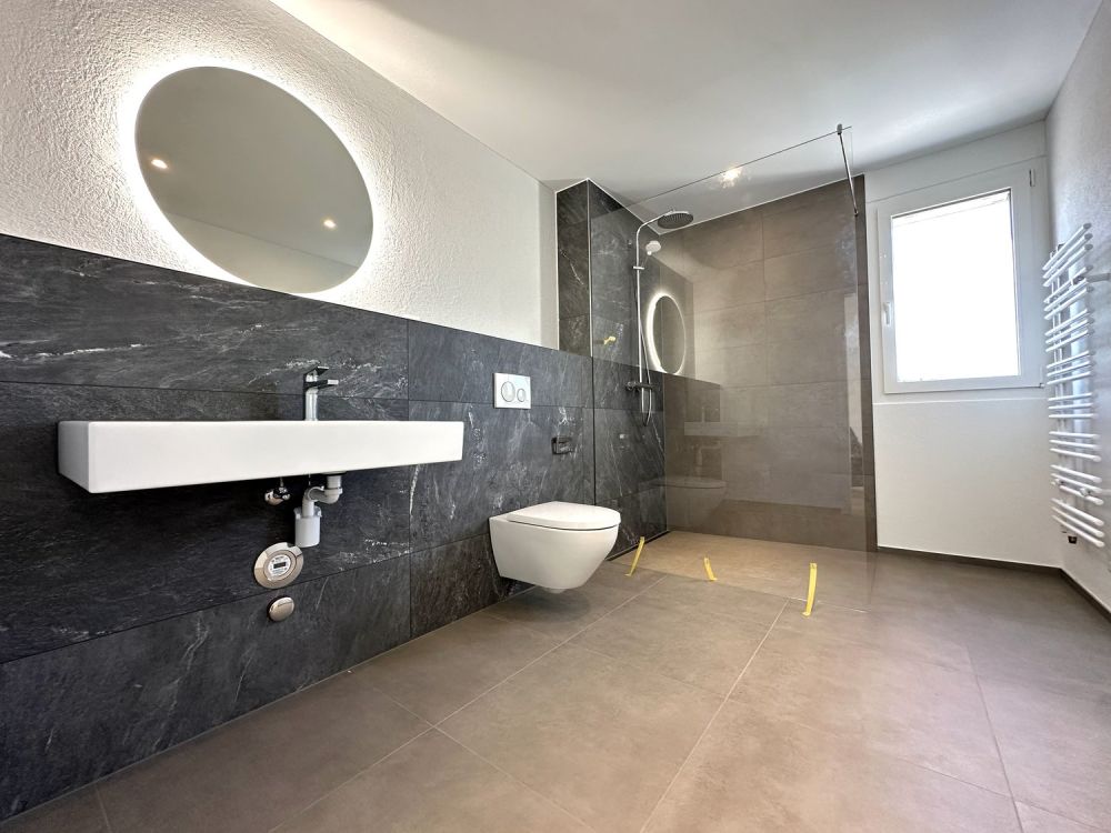 ERSTVERMIETUNG - 3.5-Zimmer-Wohnung im 2. OG mit Balkon und Garage in ruhiger Lage - Bild 10