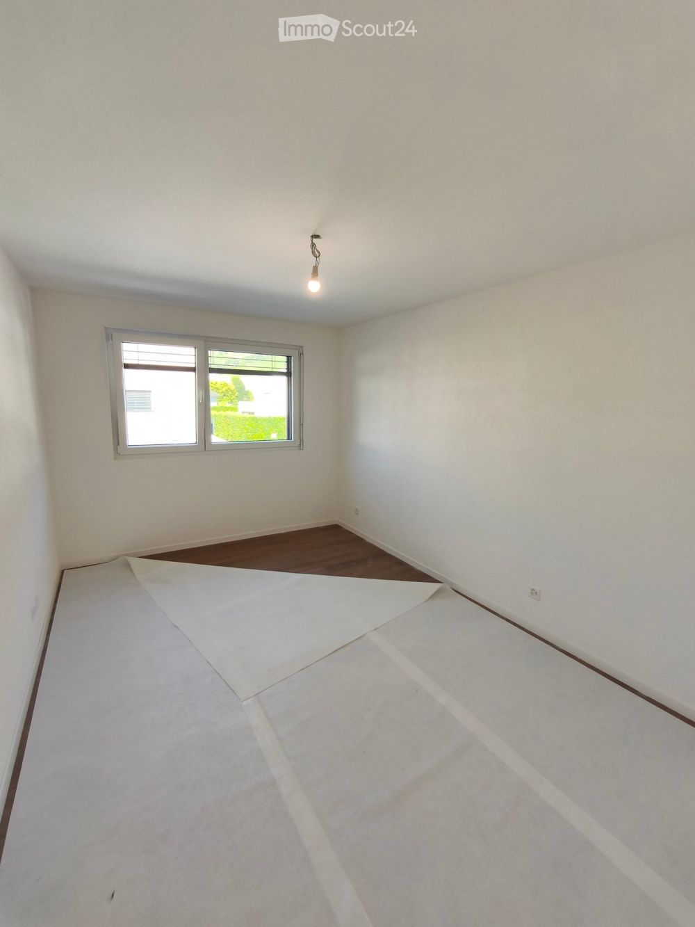 Neue 2.5-Zimmer-Wohnung mit Balkon in Leytron - Bild 8