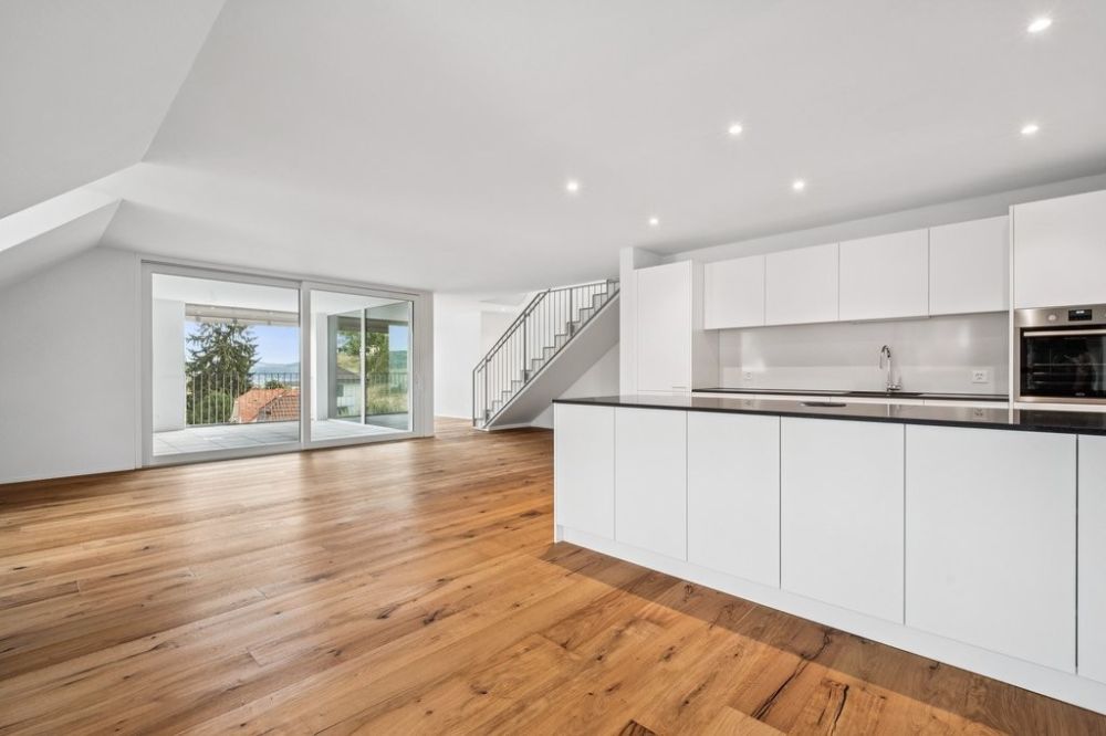 GROSSZÜGIGE MAISONETTE WOHNUNG IN MENZIKEN ZU VERMIETEN - Bild 3