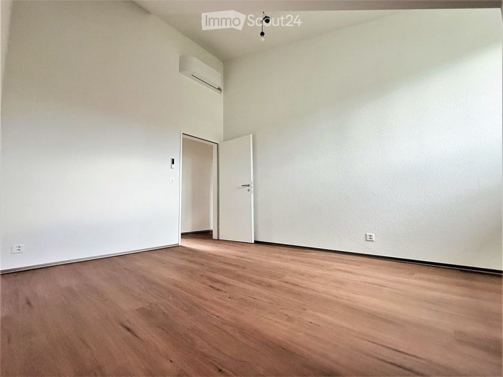 Grosse moderne 3.5 Zimmer Duplex-Wohnung mit Cheminée und Bergsicht - Wohnen über zwei Etagen - Bild 9