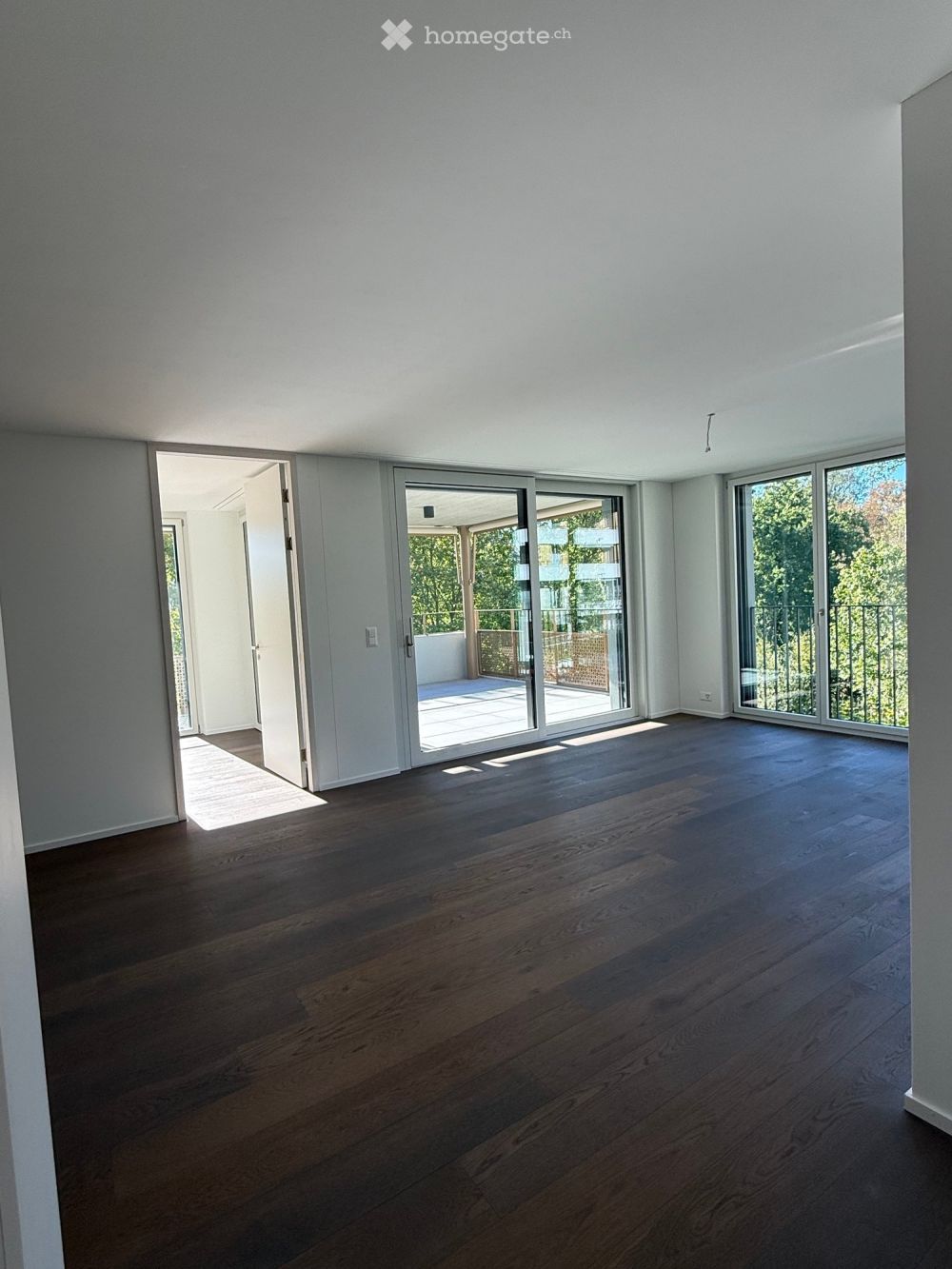 Moderne 3.5-Zimmer-Wohnung mit Einstellplatz in Cham - Bild 2