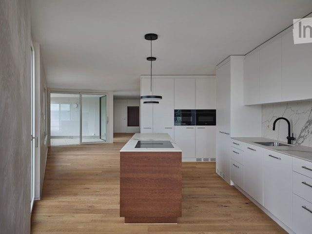 Moderne 4.5-Zimmer-Neubau-Wohnung mit Panoramablick in Lugnorre - Bild 7