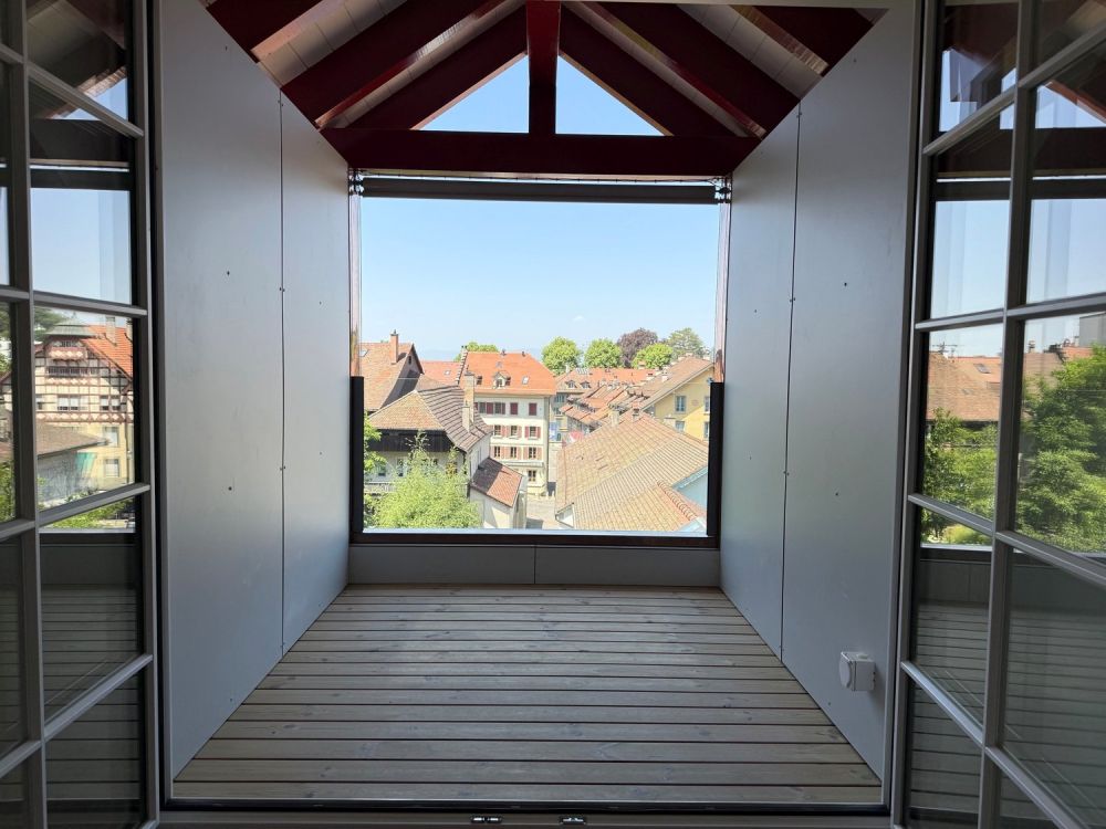 Kernsanierte 2-Zimmer-Dachgeschosswohnung - Bild 1