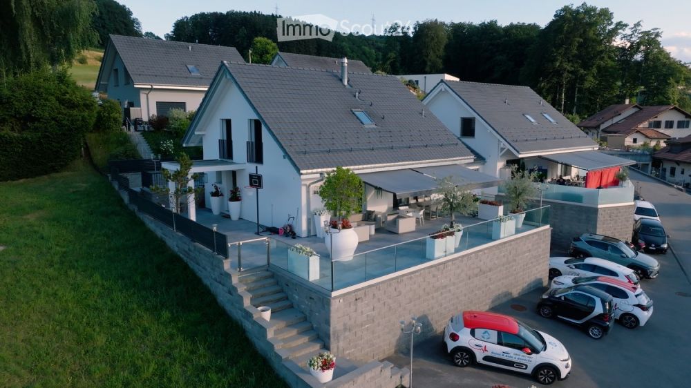 Villa in Remaufens - Bild 1