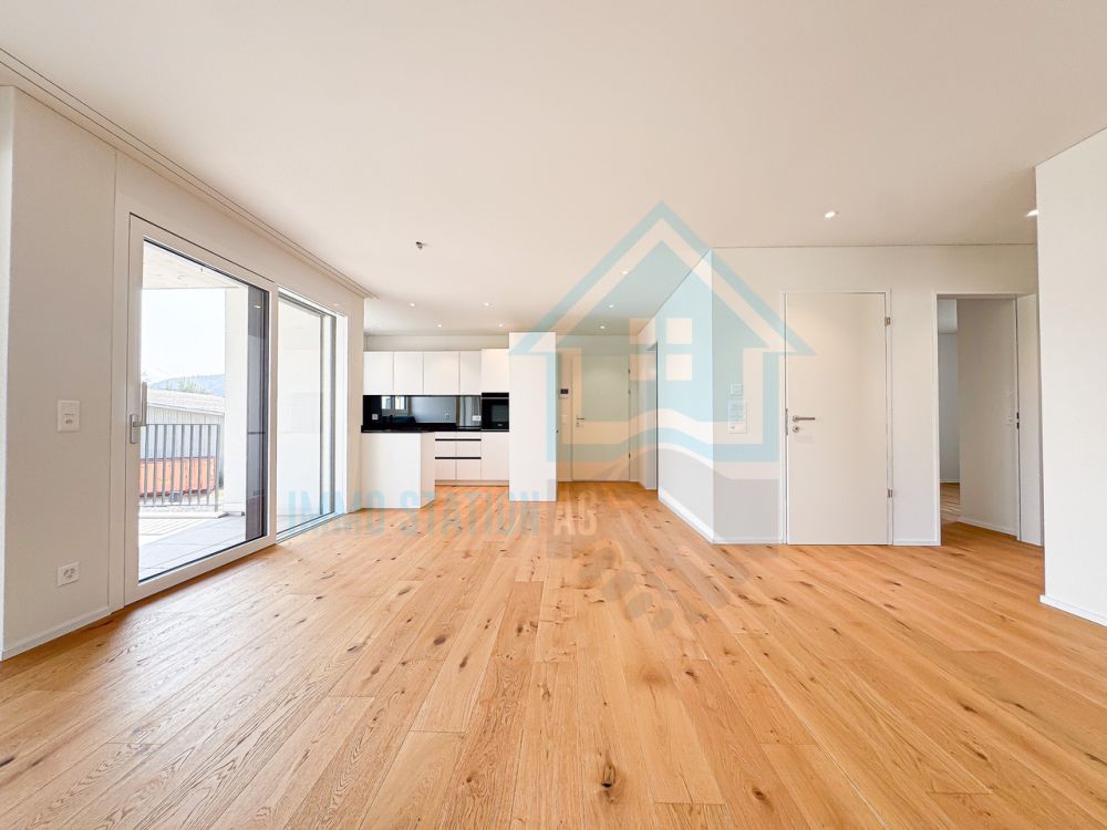 Neuwertige 3.5-Zimmer-Neubauwohnung mit Balkon und Top-Ausstattung - Wohnen/Essen/Küche