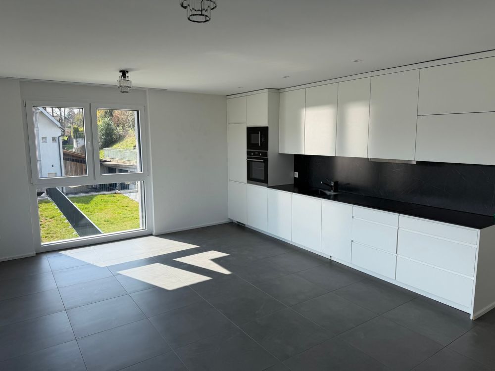 Moderne 3.5-Zimmer-Wohnung mit grosser Terrasse und Balkon - Bild 5