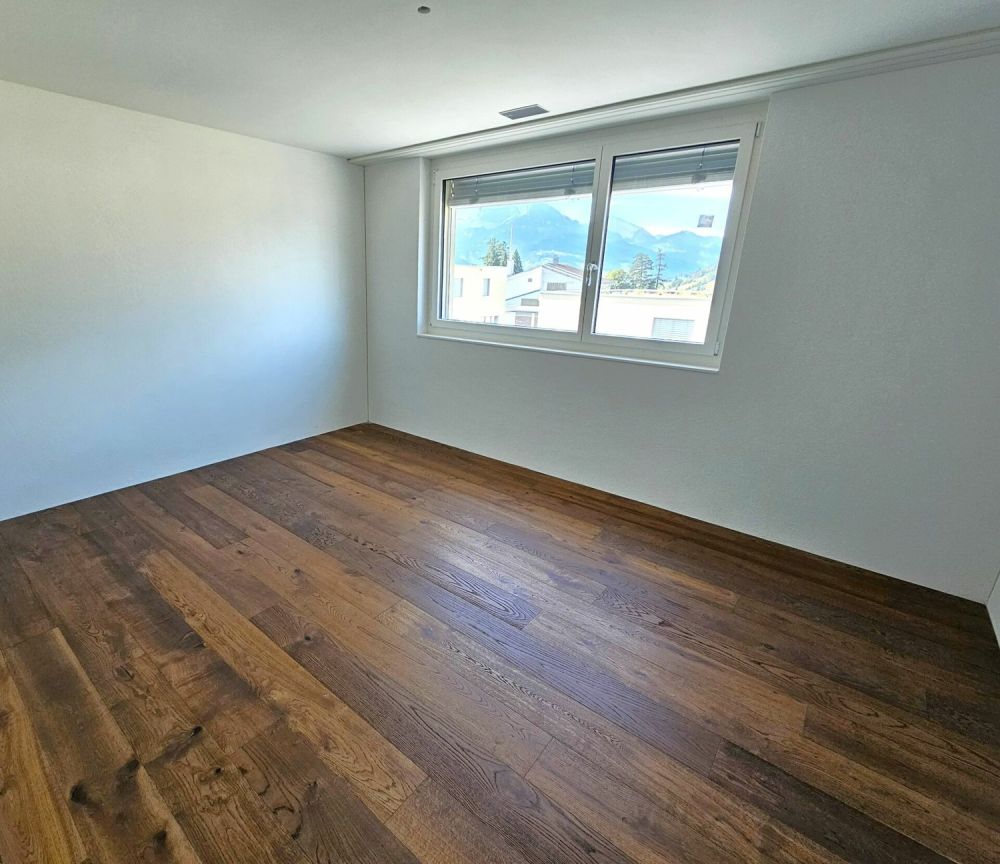 8.5-Zimmer-Doppeleinfamilienhaus mit exklusivem Attikageschoss - Bild 2